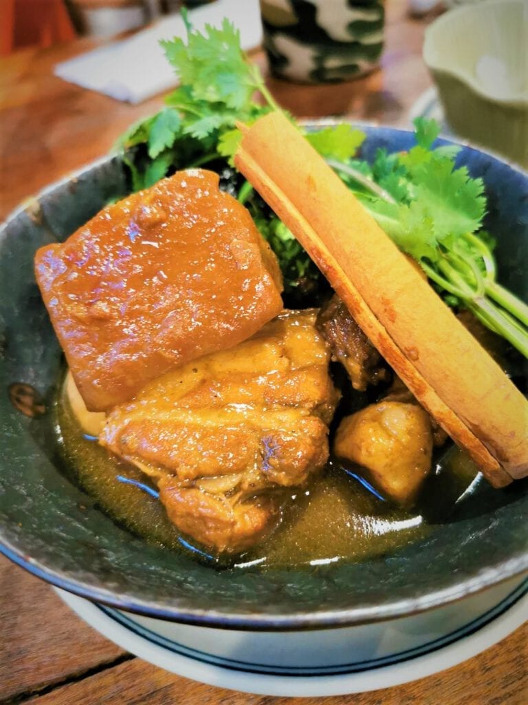 หมูฮ้อง